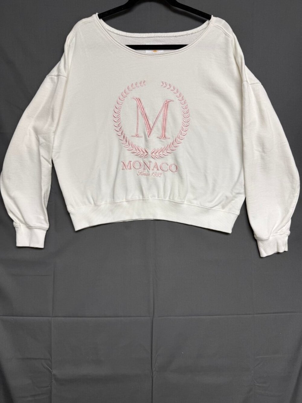 Lazy Sunday Womens L Sweatshirt Ivory Monaco Embroidered Crest Pink Relaxed